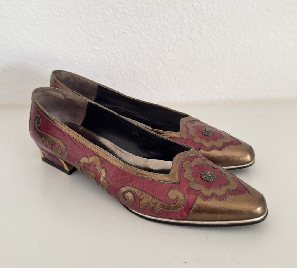Vintage Margaret J Size 6 Leather Floral Applique Low Heel Pump Made In Spain